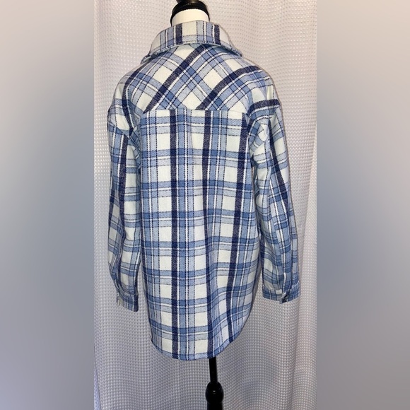 (NEW) Women’s Suzy‎ Shier plaid Shaket size medium - Picture 14 of 15